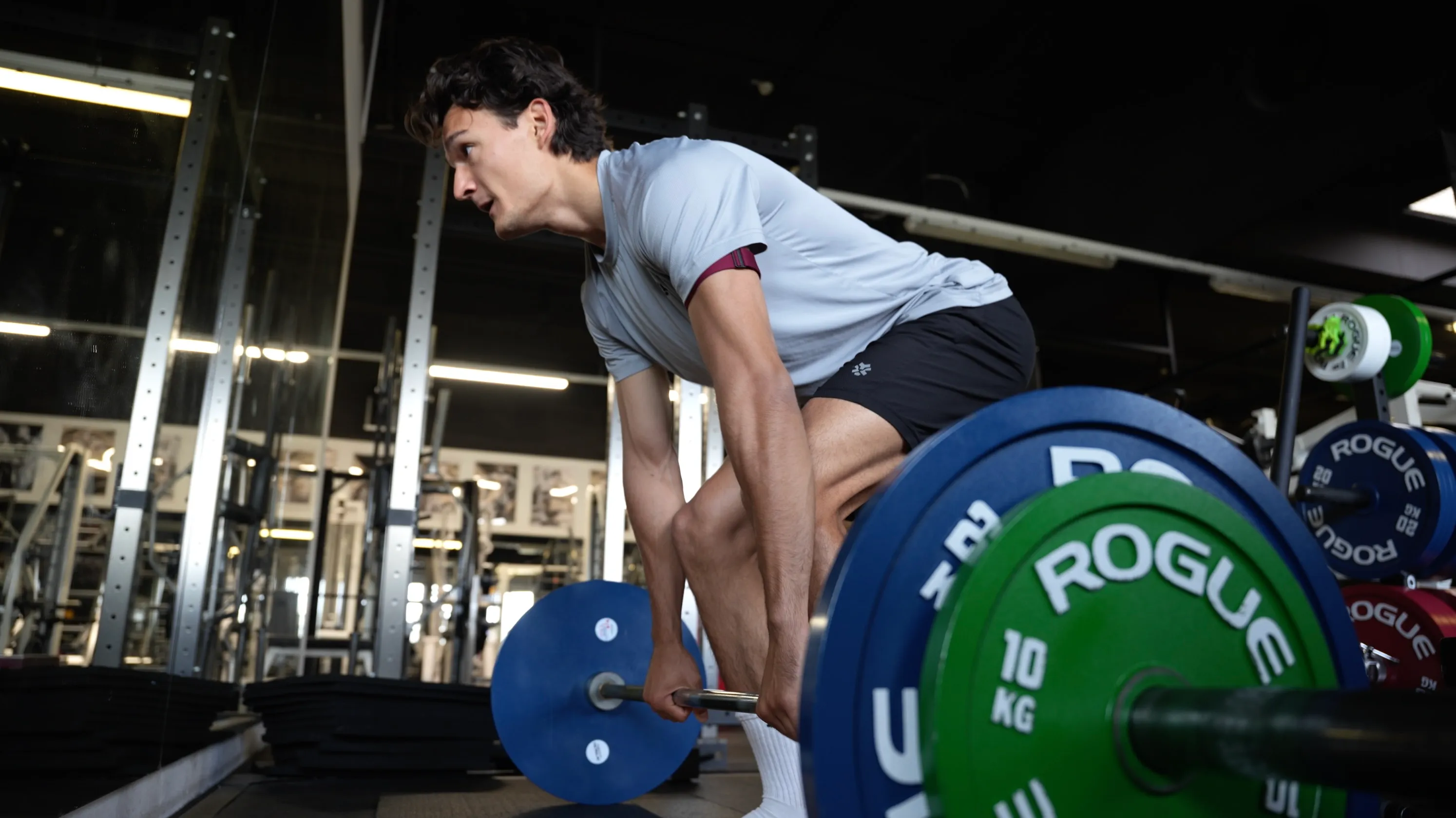 Anto setting up a deadlift in the gym